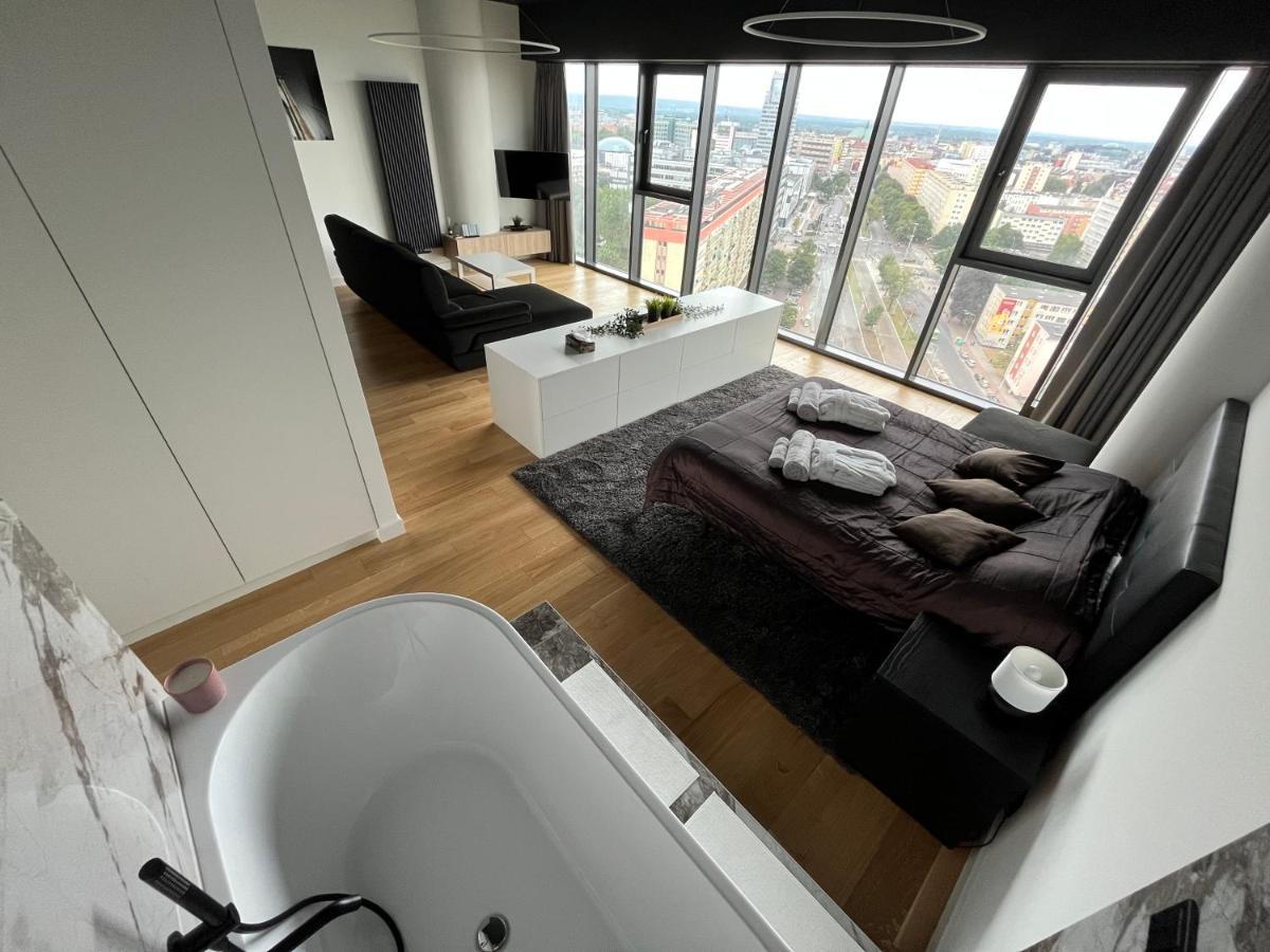 Hanza Tower - Luxurious 60m2 - 15th Floor View Apartment